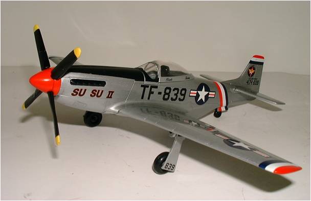 P-51D Mustang Su Su 11 Spec Cast SC-47020MSAM