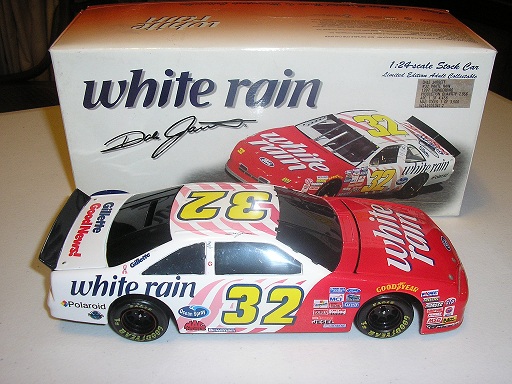 Jarrett, Dale #32 White Rain 1997 Thunderbird 1/24 Action - Click Image to Close